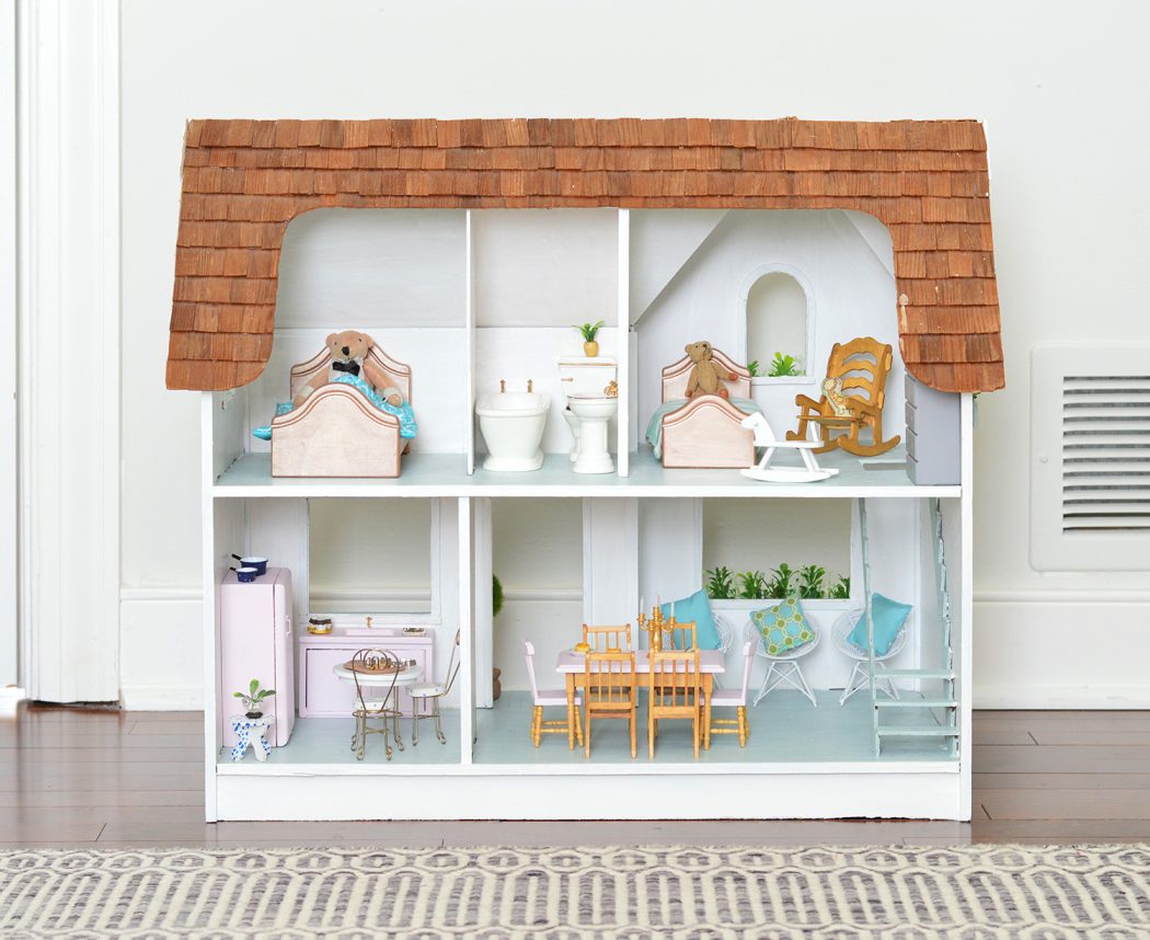 DIY Dollhouse Thrifted Makeover  Barbie house furniture, Barbie house, Doll  house crafts