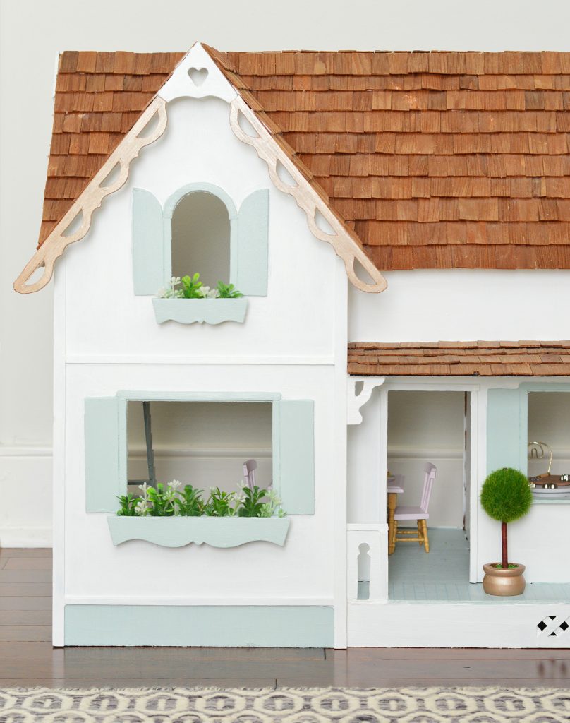 A Tiny House Makeover Ok Its A Dollhouse The Furniture Lover