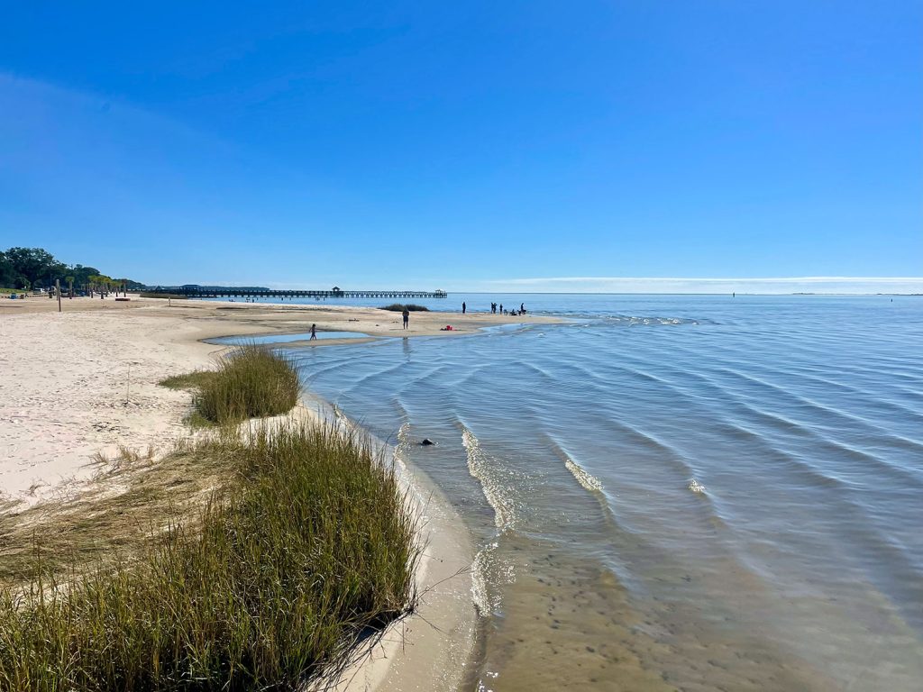 Flat Bay Waters à Beach à Ocean Springs Mississippi